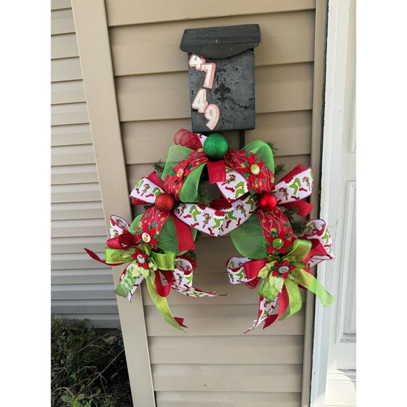 Grinch Mailbox Swag Topper Decoration Handcrafted Christmas Home Decor - Picture 1 of 7